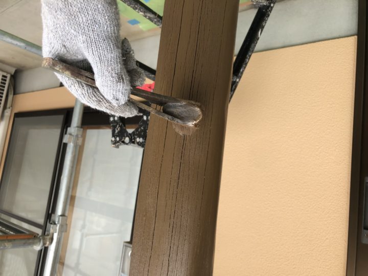 玄関ﾎﾟｰﾁ柱（木材保護塗料）