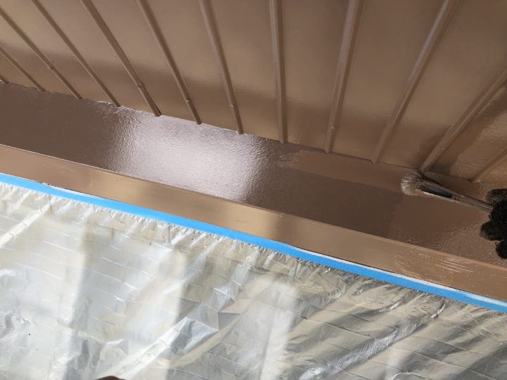 屋根水切り　上塗り2回目