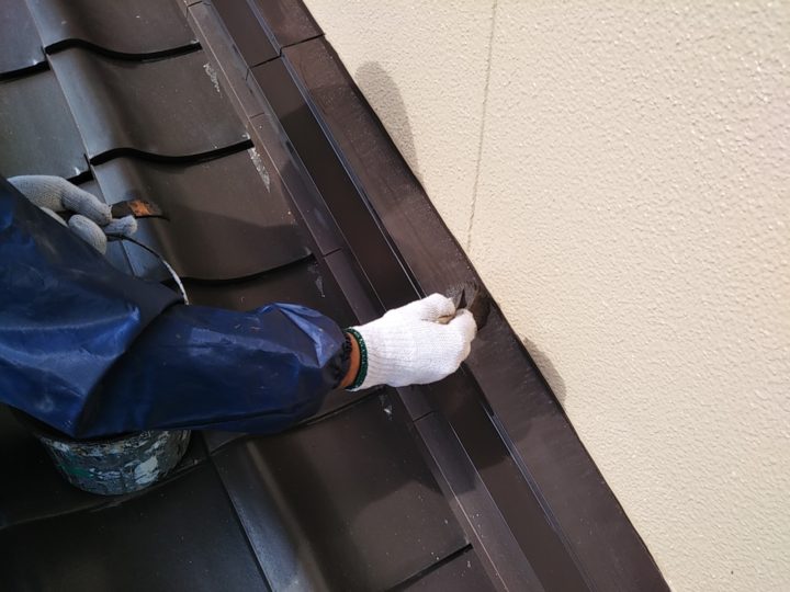 屋根水切り　上塗り2回目