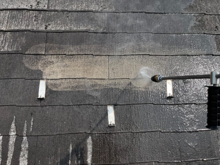 屋根（コロニアル）　高圧洗浄