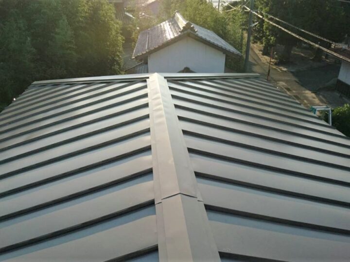 屋根 ガルバリウム鋼板 施工後