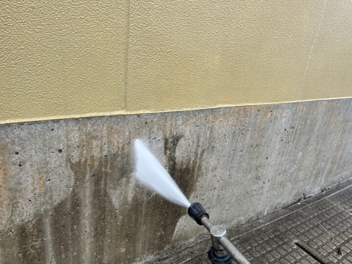 塀 基礎部分 高圧洗浄