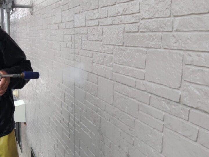 【外壁塗装工事】サイディング面 高圧洗浄