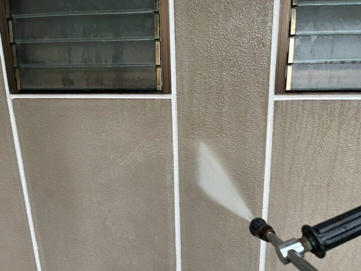 【外壁塗装工事】サイディンング面 高圧洗浄