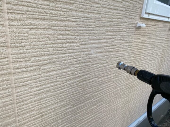 【外壁塗装工事】サイディング 面 高圧洗浄