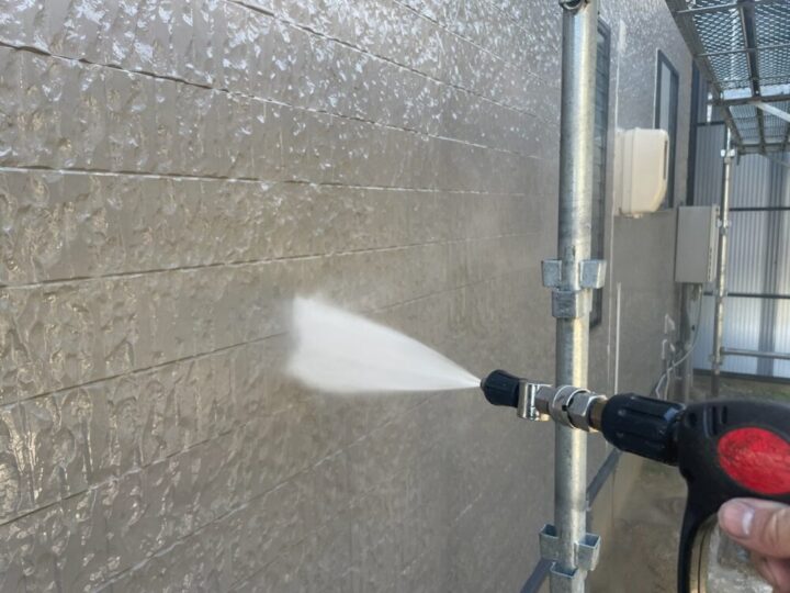 【外壁塗装工事】サイディング面 高圧洗浄