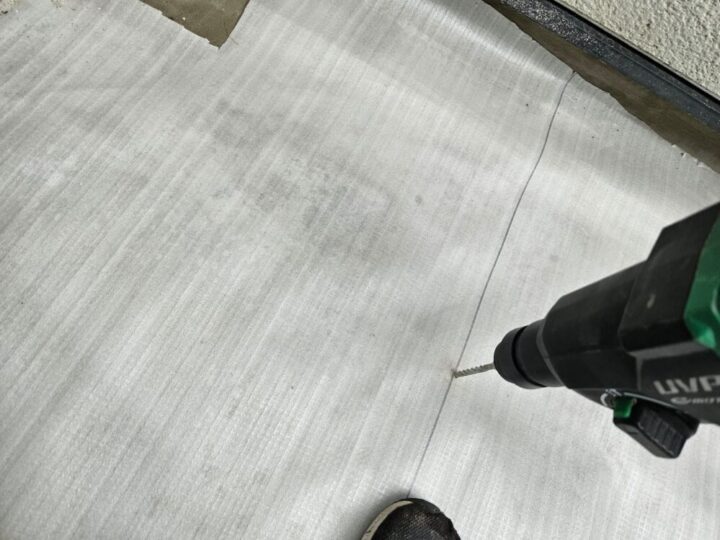 【シート防水工事】絶縁シート設置