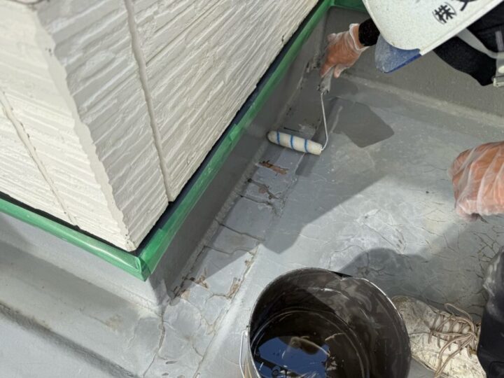 下塗り(プライマー塗布)